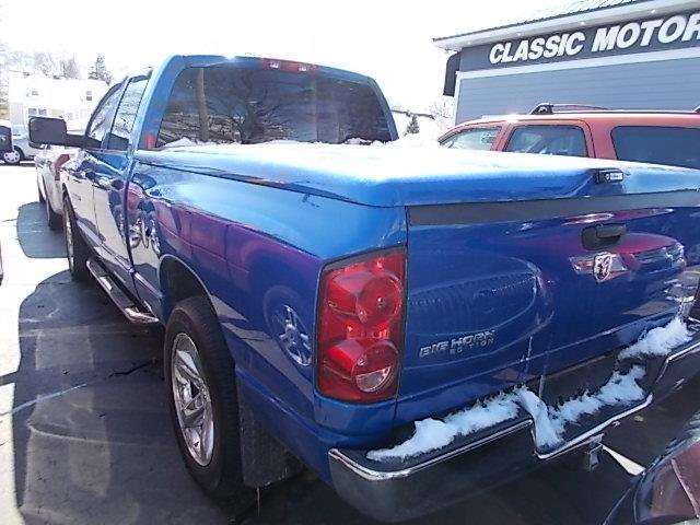 2007 Dodge Ram Pickup 1500 Laramie 4dr Quad Cab SB